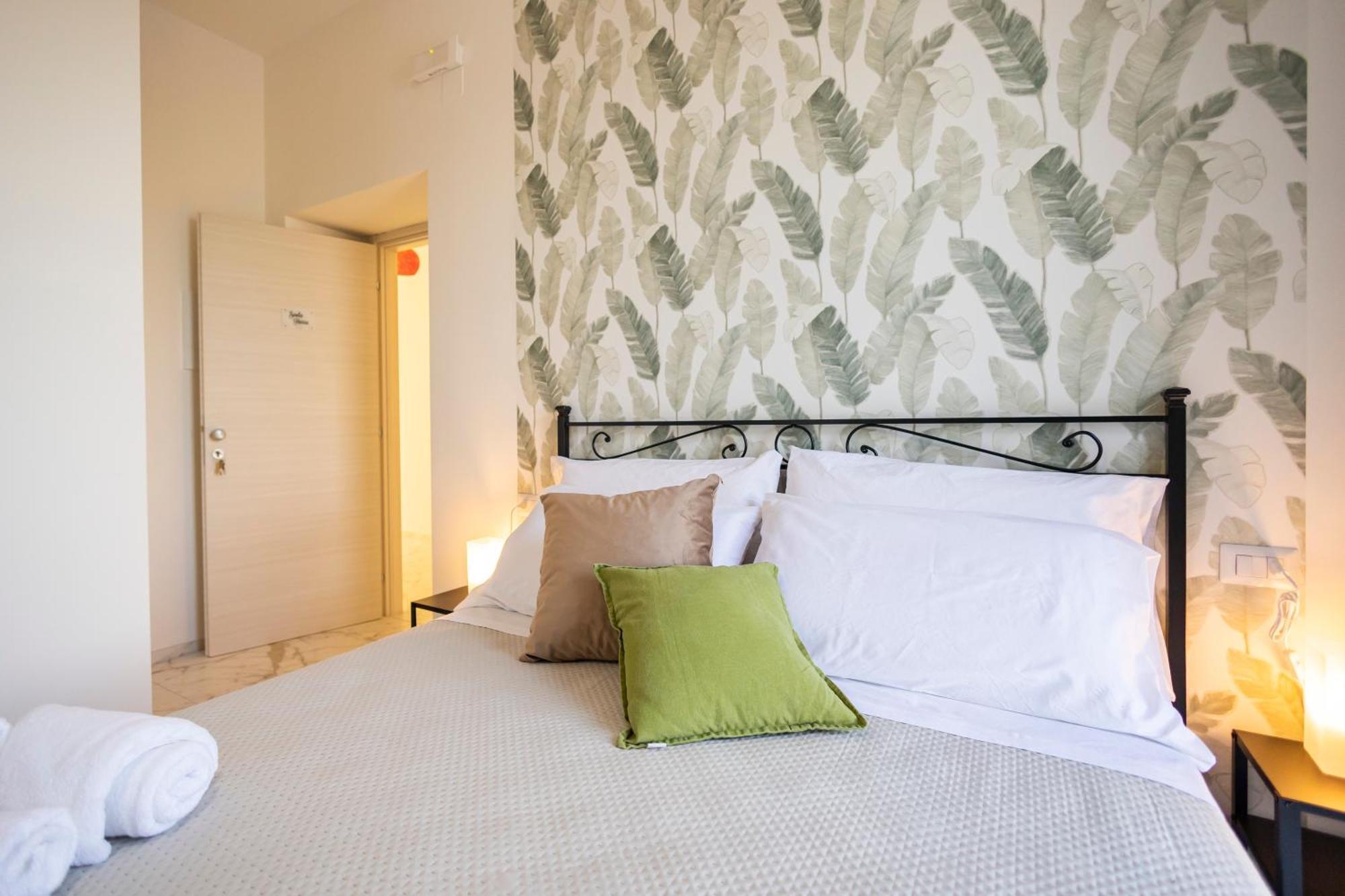 Cientopera Suite Rooms Pontecagnano Bagian luar foto