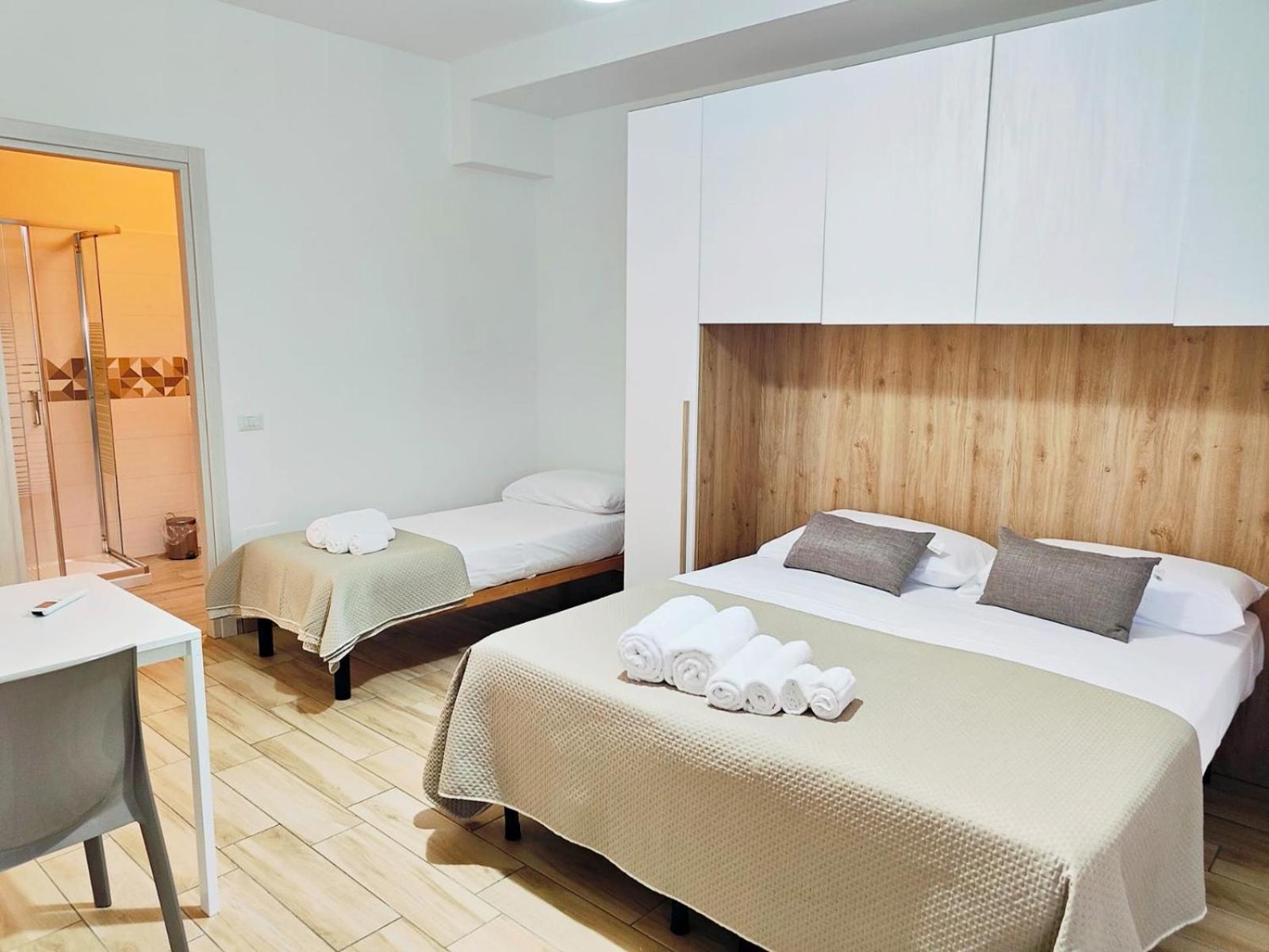 Cientopera Suite Rooms Pontecagnano Bagian luar foto