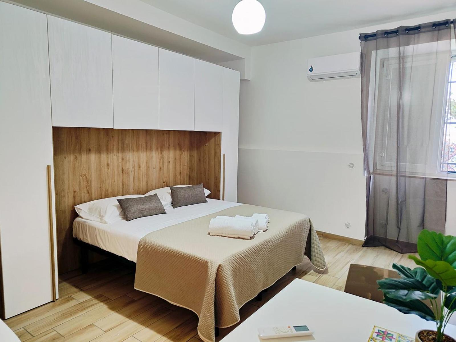 Cientopera Suite Rooms Pontecagnano Bagian luar foto